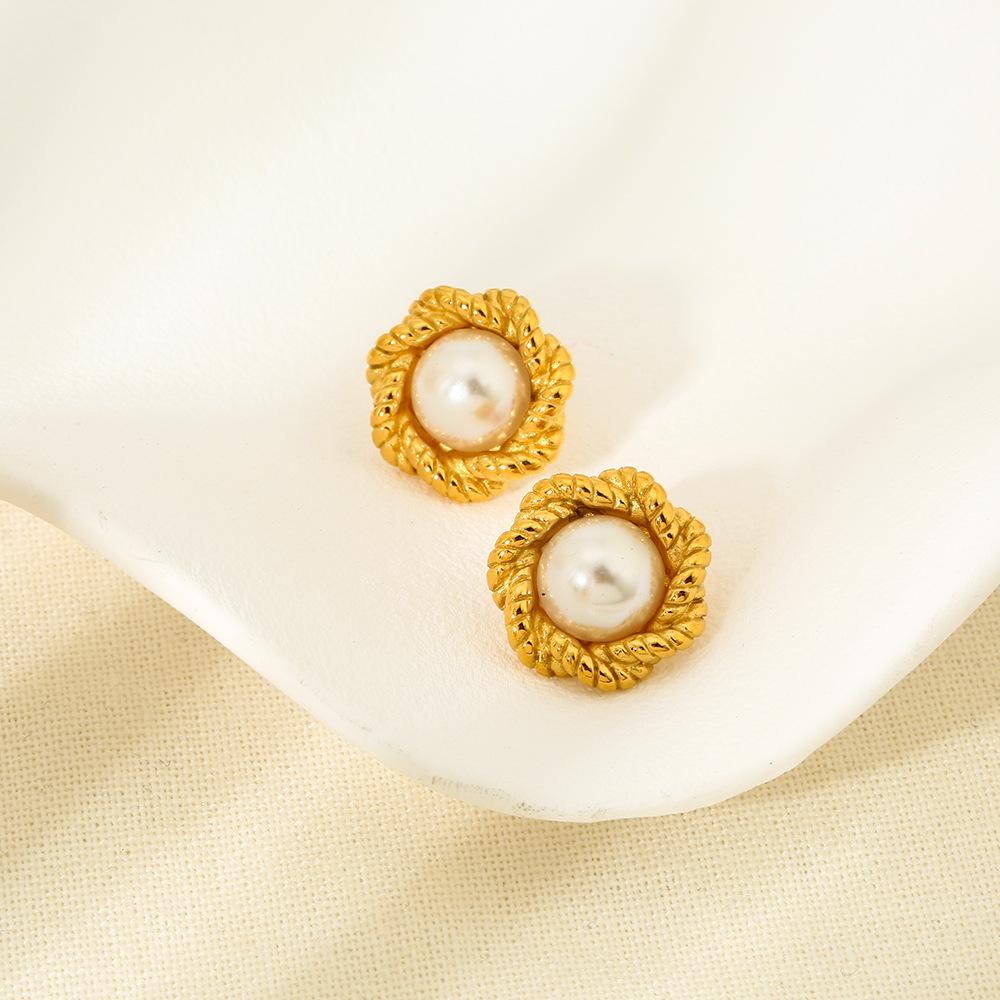 European and American retro gold twist edge inlaid imitation pearl stud earrings stainless steel plated 18k gold light luxury earrings women