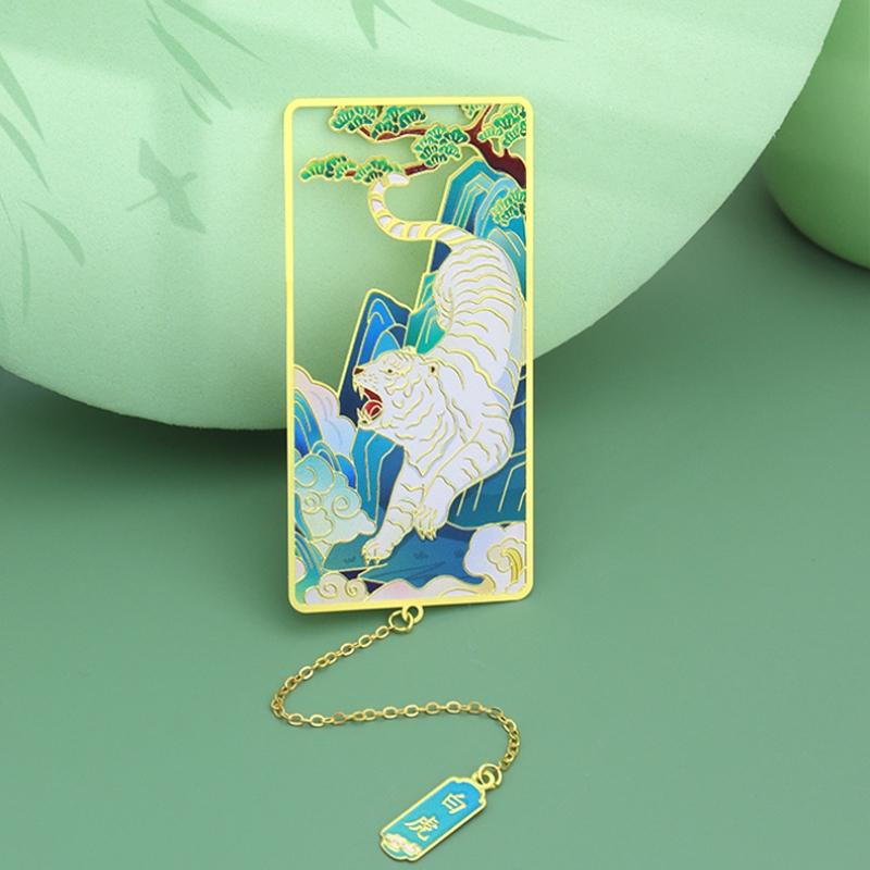 Hollow Brass Metal Bookmark Chinese Style Vintage Tiger Dragon Bookmarks Tassel Pendant Decorative Student Gift School Stationer