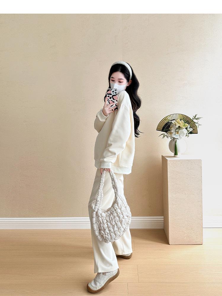 Spring 2025 Age-Reducing Women's Maternity Set: Apricot Round Neck Printed Sweatshirt & Loose Pants