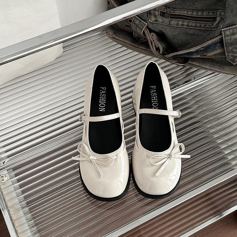 

French ballet women Mary Jane shoes spring and summer fashion word with bow casual leather shoes patent leather thick heel shoes 40 бежевый