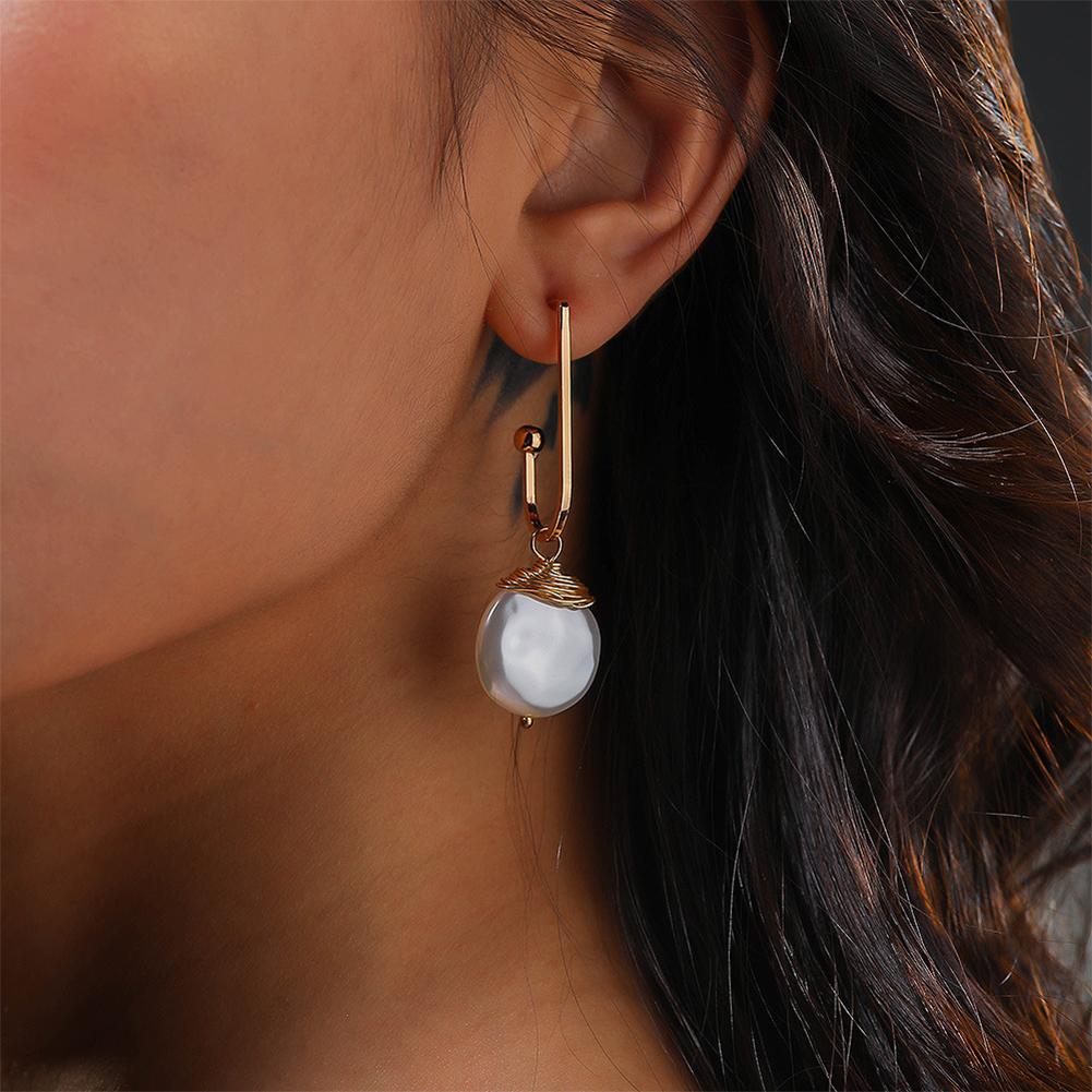 Dámske letné štýlové zlaté náušnice v tvare U jednoduché ručne vyrobené náušnice s barokovou perlou