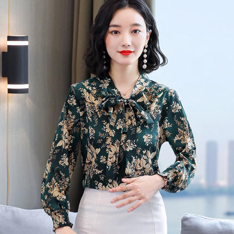 Frühsommer-Blumen-Chiffon-Hemd für Damen, langärmelig, schmale Passform, kurze Bluse, bauchbedeckendes Top, verwestlichtes kleines Hemd für Damen, Frühlings-Top für Damen
