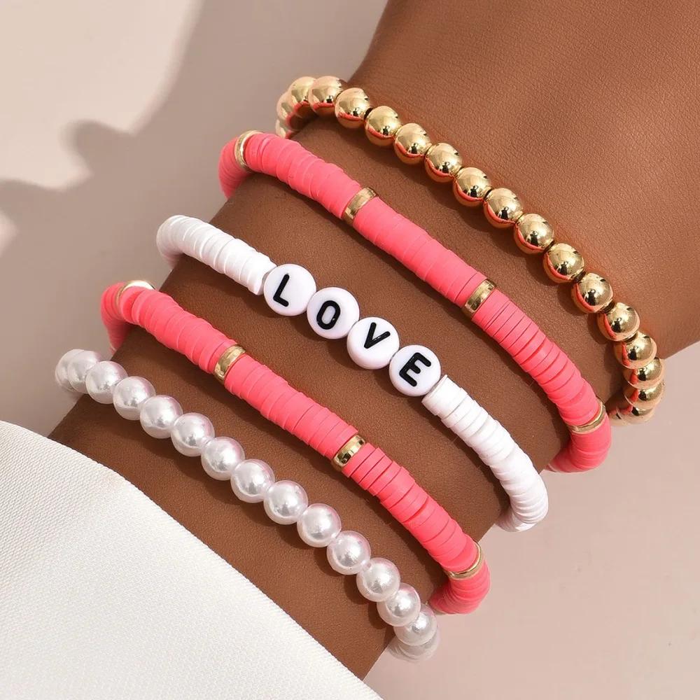 Set di Braccialetti Impilabili Arcobaleno Bohemien per Donna Ciondolo a Forma di Cuore Argilla Morbida Ceramica Perline Stratificate Catena Braccialetto Gioielli Boho Femminili