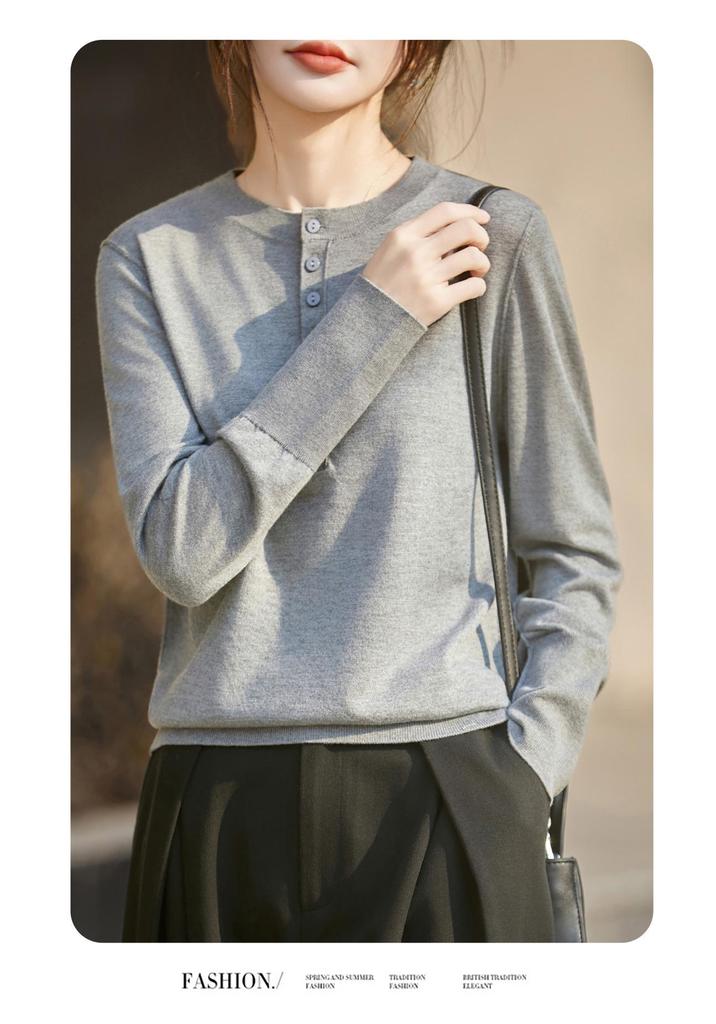 Women's Lightweight Knit Round Neck Sweater for Spring/Autumn