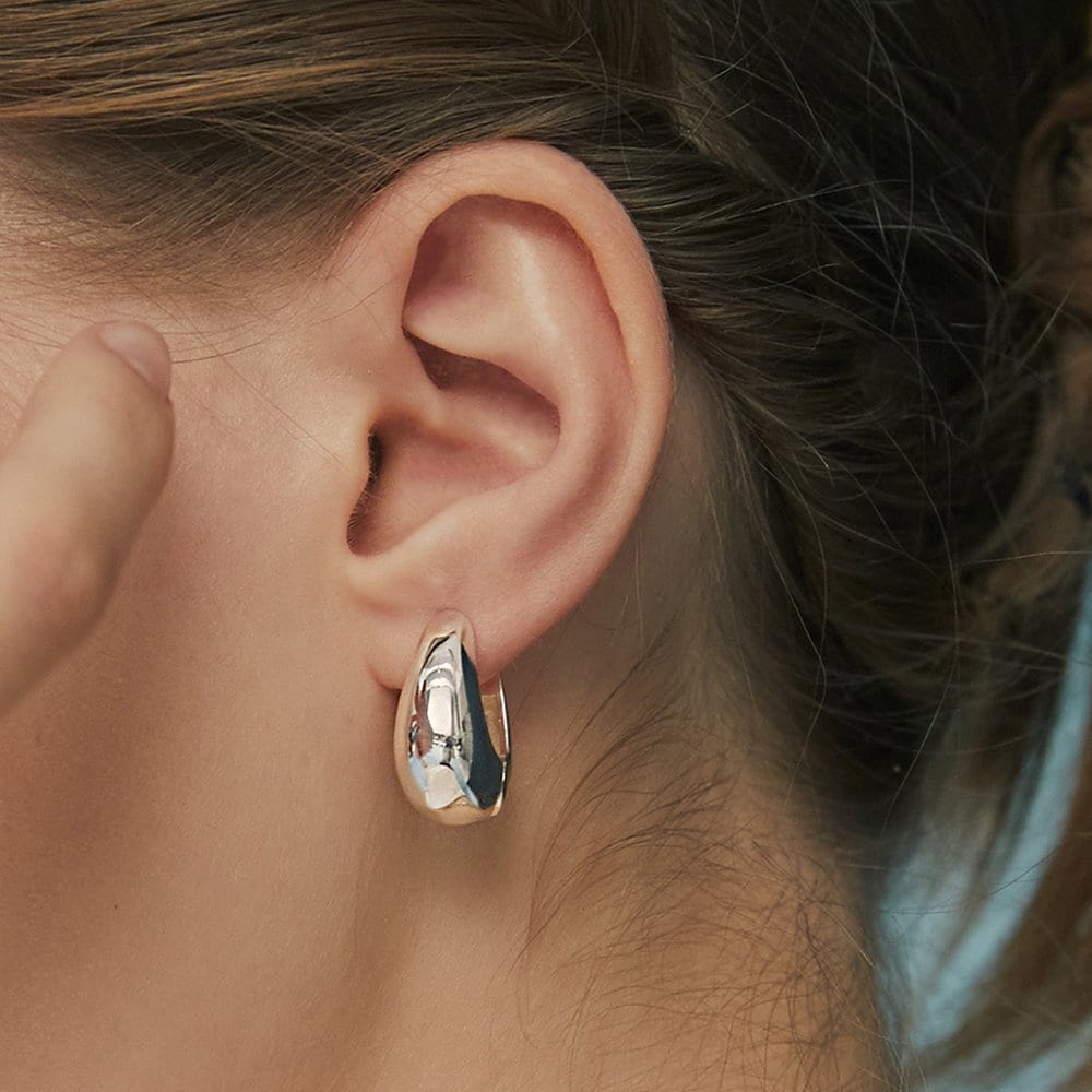 [Hei][Worn by Shin Hye-sun, Chae-ryeong, Sunmi, Key, Sana, and Kim Go-eun] Water Drop One-Touch Earring