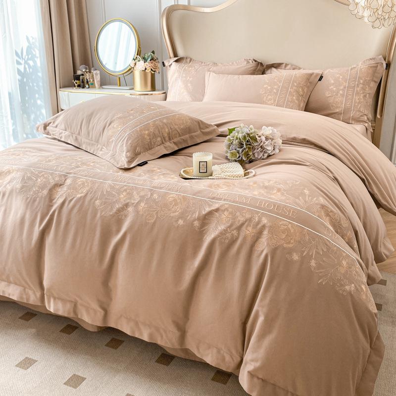 Luxury French Cotton Flannel Bedding Set: 4-Piece Thick Warm Duvet Cover & Fitted Sheet for Autumn/Winter.