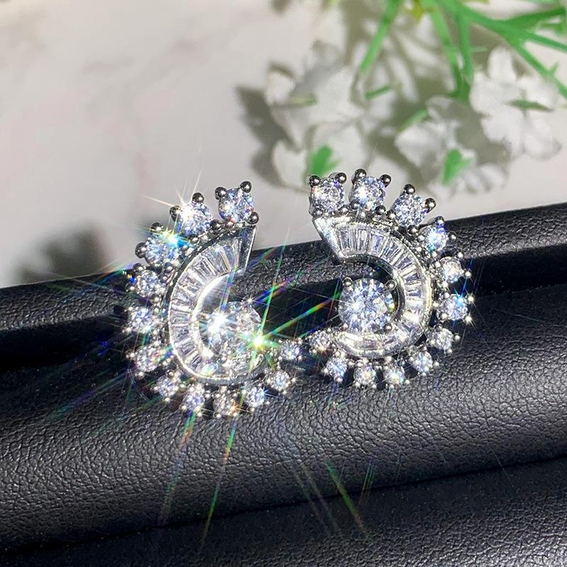 Light Luxury Design Earrings, Engagement Wedding Dress With Accessories, Style