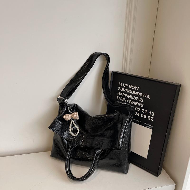 Large capacity portable commuter bag women's new fashion tote bag versatile shoulder messenger bag