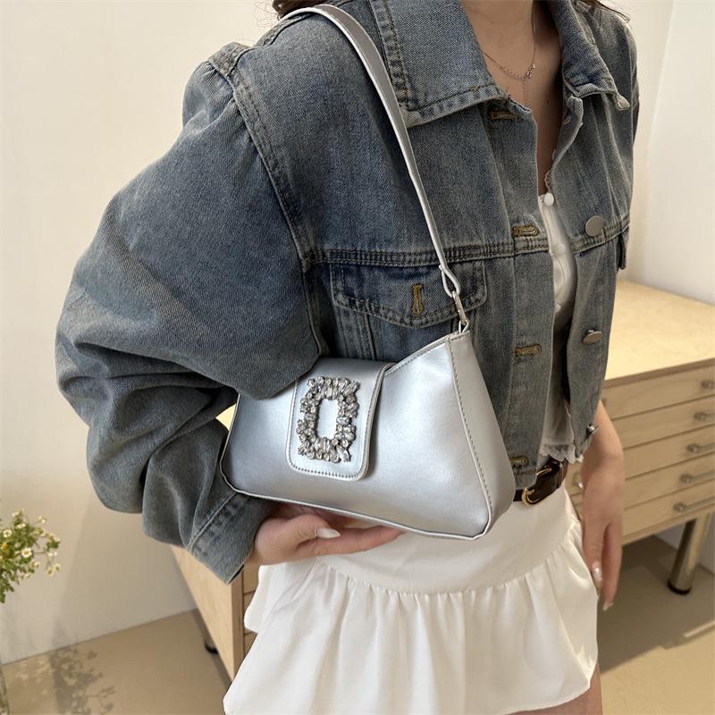 Small Fresh Texture Shoulder Bag Fashionable Bag New Fashionable Underarm Bag Beautiful Personalized Casual Crossbody Bag