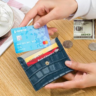 Portamonete ultrasottile, porta carte, nuovo portacarte piccolo alla moda con motivo coccodrillo a contrasto colore integrato da donna, piccolo, squisito e di alta gamma.
