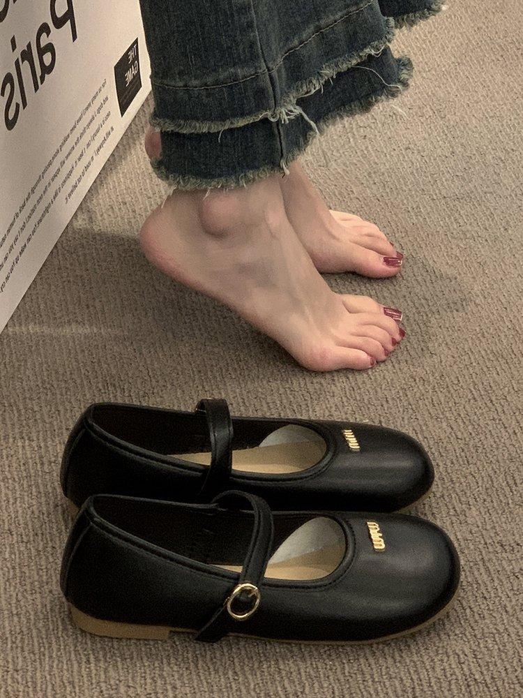 

Giant soft~ Letter fasteners retro temperament Mary Jane shoes flat bottom round head comfortable small single shoes spring and autumn small leather s 35