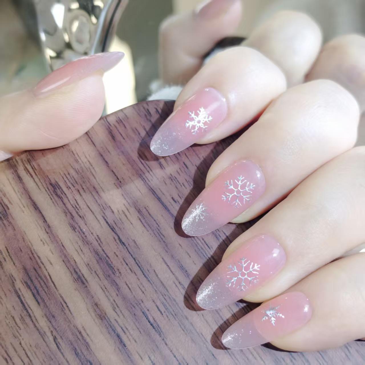 2026 New Year Hand-Painted Snowflake Nude Cat Eye Brightening Manicure Nails Medium (M)