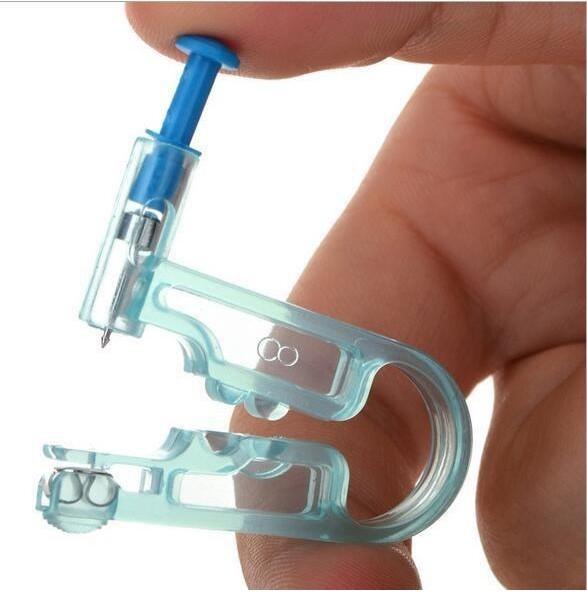 Versatile Ear Piercing Gun And Asepsis Tool Kit With Disposable Needle And Stylish Gem Stud Earring