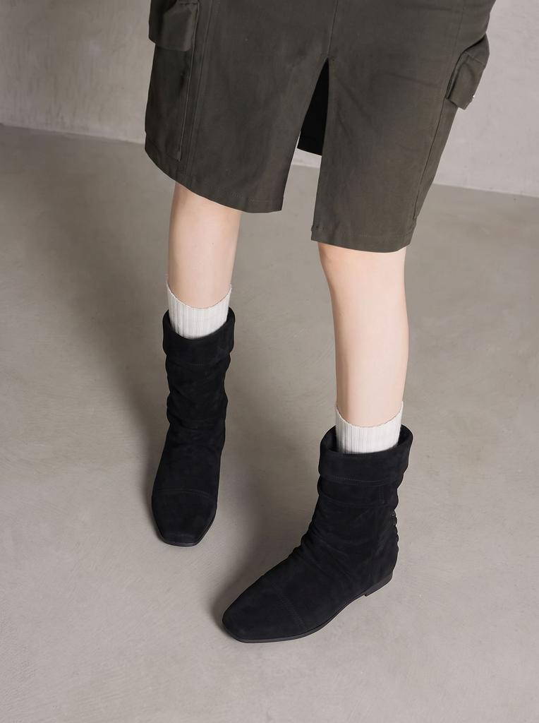 Inner height increase~ retro suede inner height increase Korean short boots women's small square head temperament autumn and winter versatile short