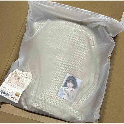 Used LE SSERAFIM KKUROCHET Hooded Scarf with Trading Card