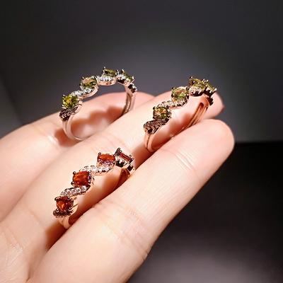 Imitatie Peridot Nieuwe Armring Voor Persoonlijkheid van Vrouwen, Hoge Gevoel van Luxe, Lichte Luxe, Hoge Koolstof, Volledige Set Met Open Ring.