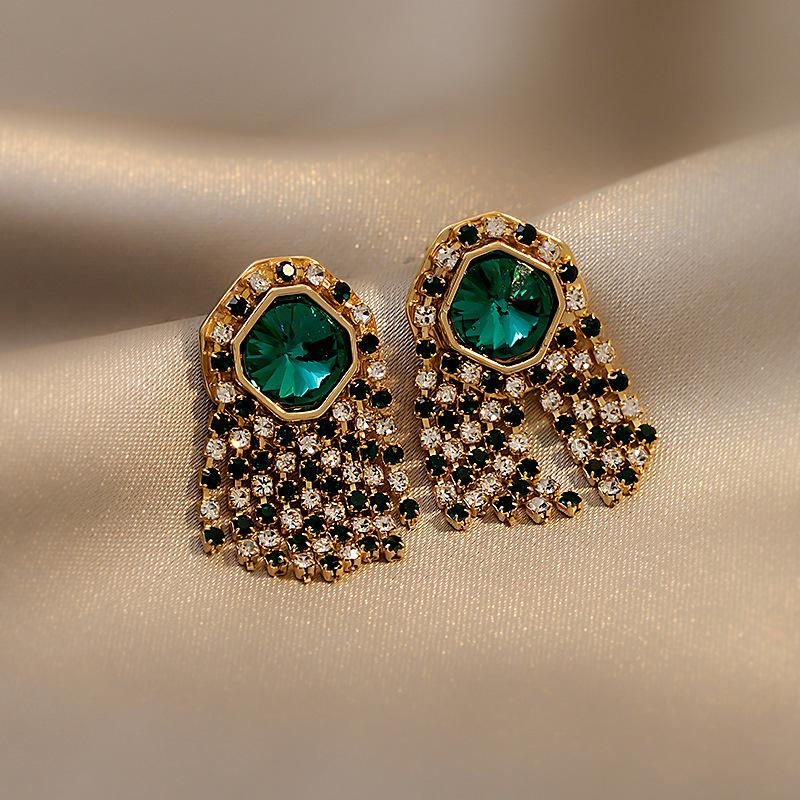 

Ретро Асимметричные Серьги-Подвески с Цирконом в Виде Серебряной Иглы - Дизайн Моды Легкой Роскоши