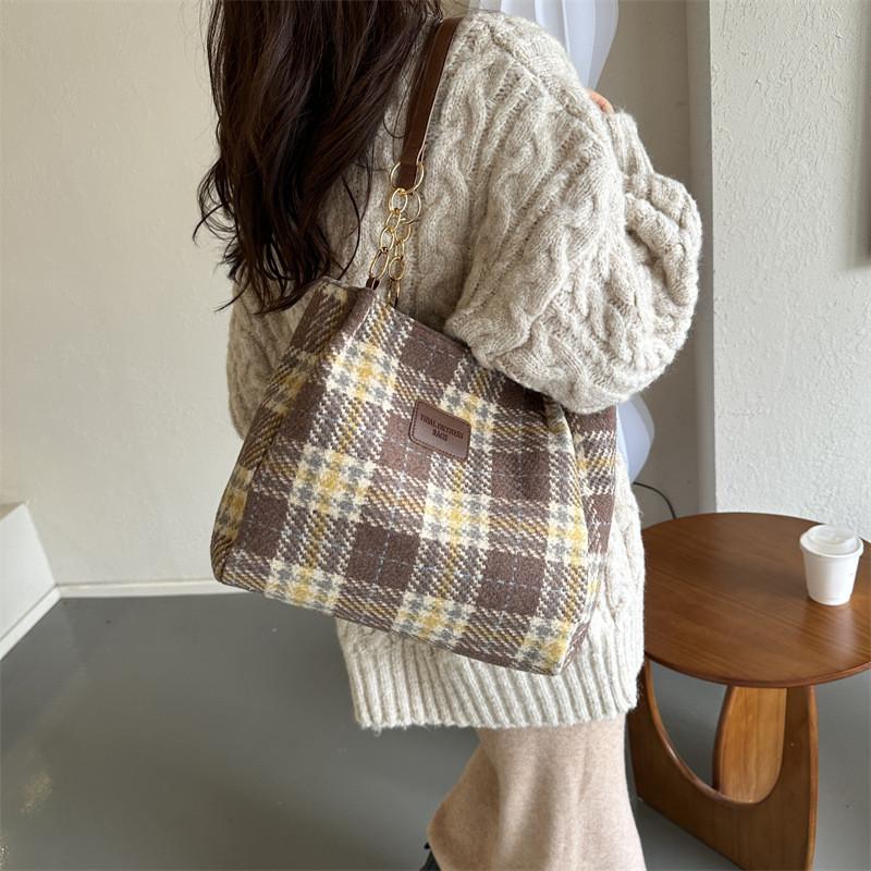 Fashionable Womens Large Capacity Brown Shoulder Bag With Unique Street Style Elements