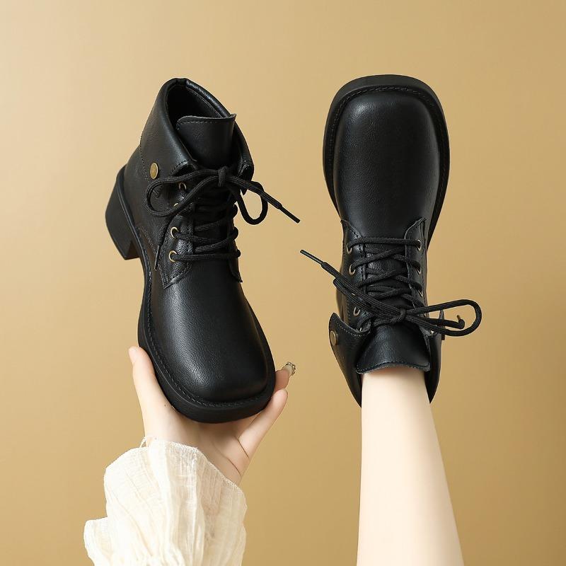 2025 New Boots Woman Retro Mid Heeled Short Boots with Lace Up Thick Heels with Low Heels Casual and Fashionable Ankle Boots