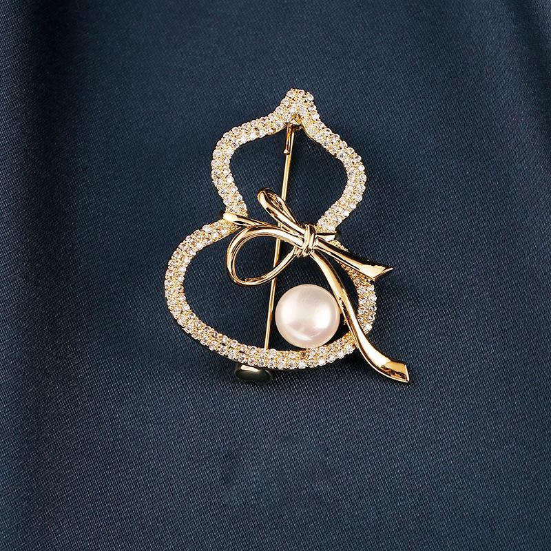Elegant Wheat Ear Alloy Brooch: High-Grade Pin for Coats and Suits