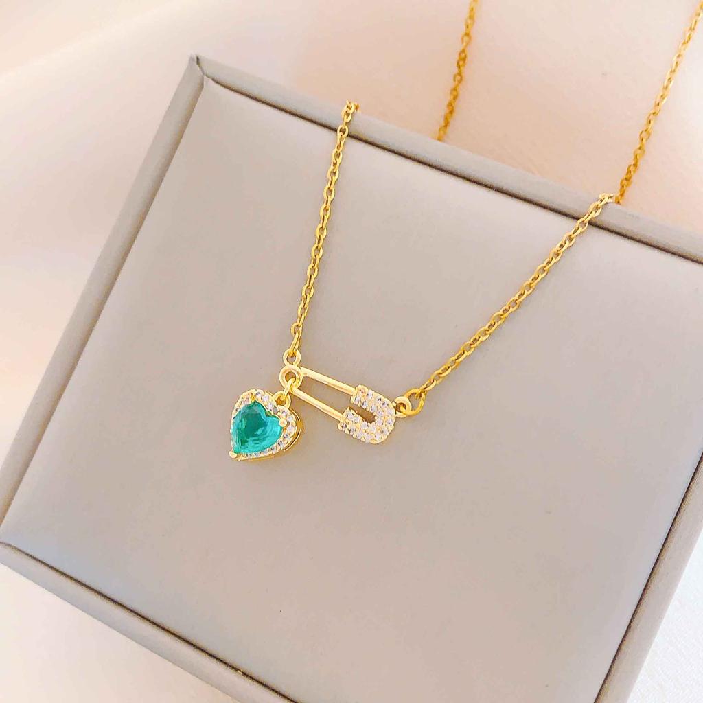 Necklace European and American Love Pin Necklace Female Personality Light Luxury Titanium Steel Collarbone Chain Wind Advanced Sense Niche