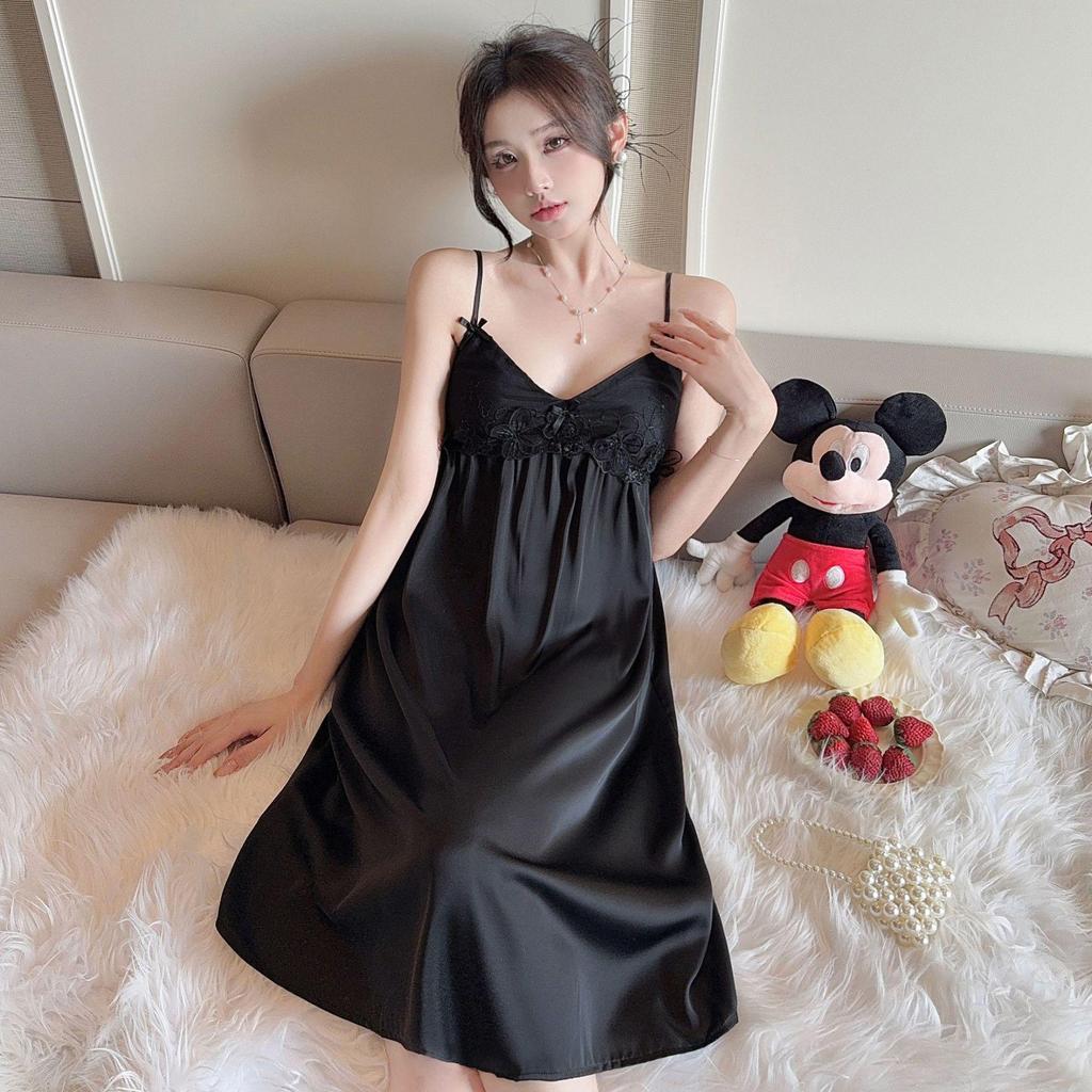2026 Ice Silk Women’s Pajamas: Mid-Length, Chest Pads, Camisole, Nightgown, Pure Desire Style, Lightweight Home Wear.