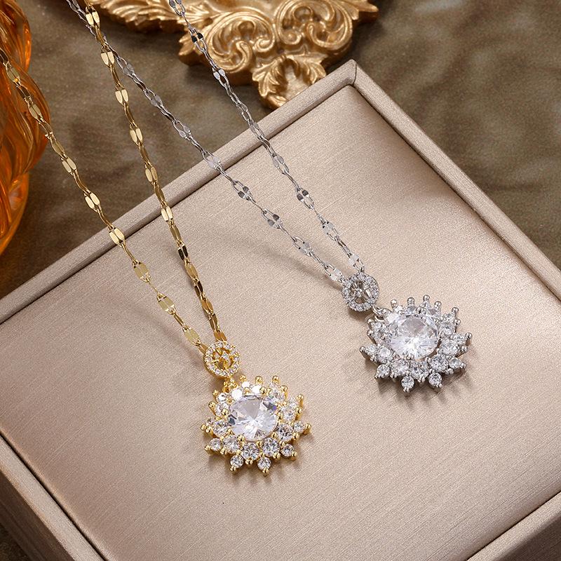 Sunflower Titanium Steel Diamond Clavicle Necklace for Women - Luxury & Versatile Choker Accessory