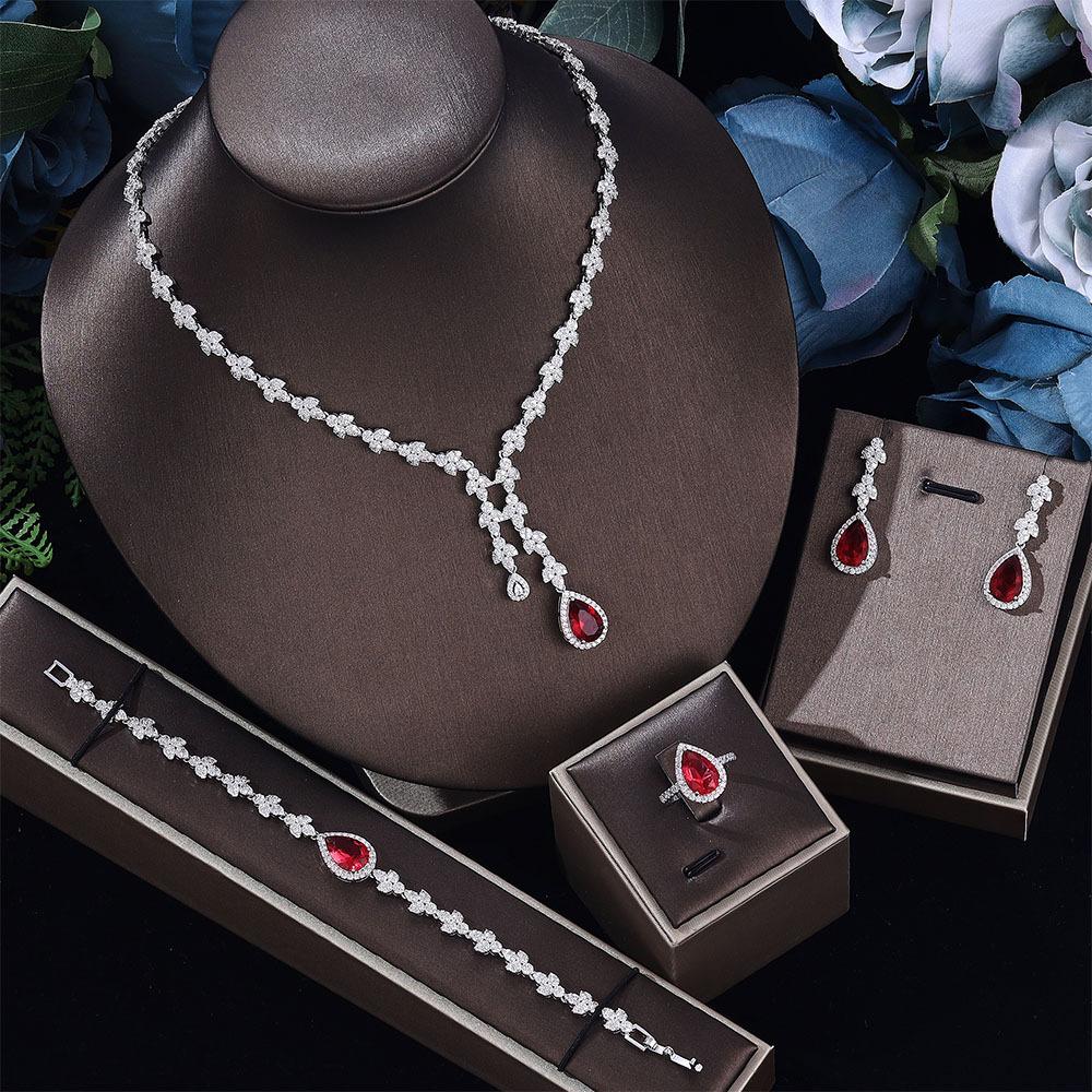 Exquisite and Elegant Water Drop Collarbone Chain Inlaid with Emeralds, Bridal Wedding Banquet Zircon Necklace Earrings