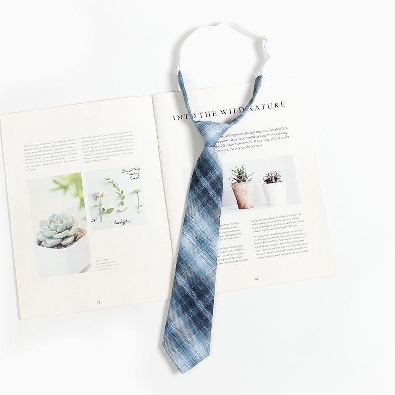 Kids Tie With Striped Badge Pattern For School Uniforms And Casual Wear