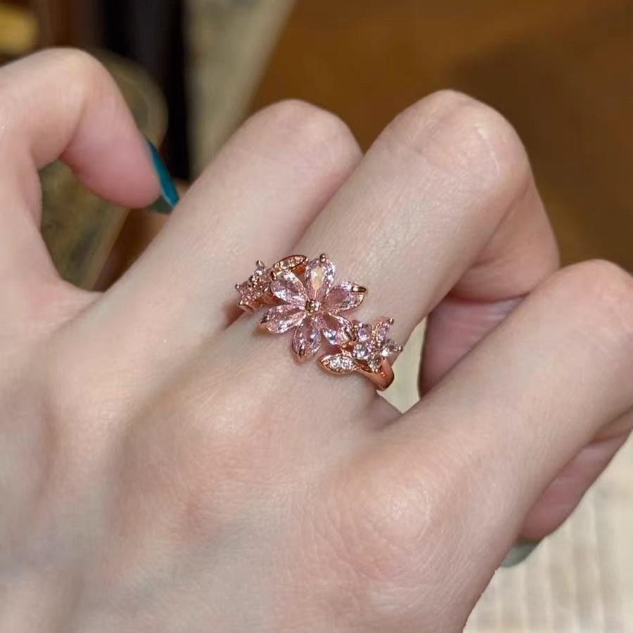 Super flash! Exquisite pink flash diamond flower row diamond ring, new unique and beautiful rose gold stacked ring woman