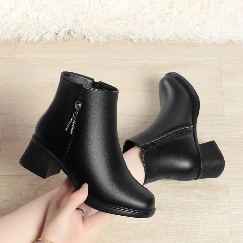 shoes autumn and winter cotton shoes new thick heel short boots women's velvet leather shoes soft leather soft sole fashion boots
