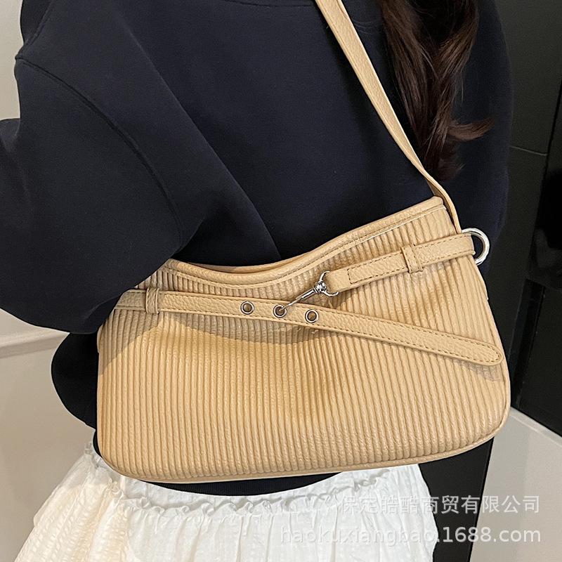 Korean Version Niche Design Simple Casual Shoulder Bag Women's 2025 Summer New High-end Textured Messenger Bucket Bag