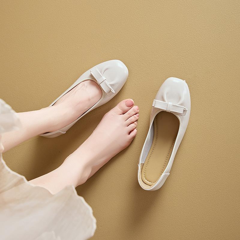 Autumn leather women's flat casual shoes women's one-pedal solid-color light-mouth beanie shoes