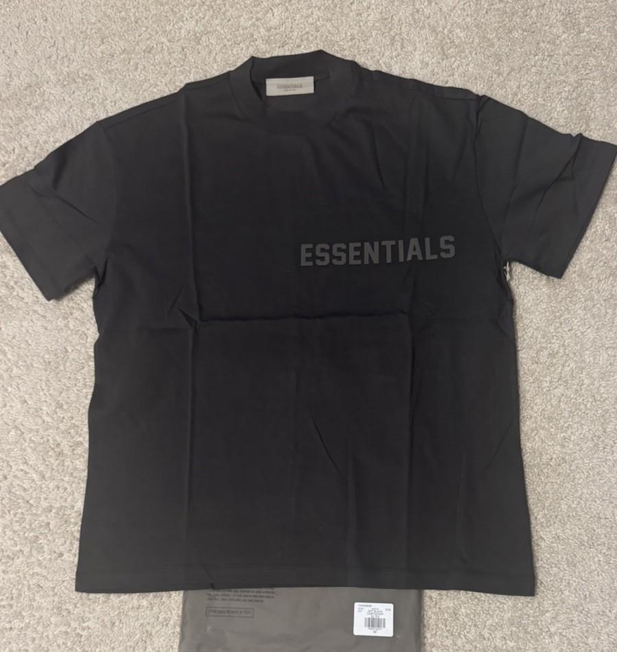 Fear of God Essentials Stretch Limo T-ShirtSize Small Unisex T-Shirt