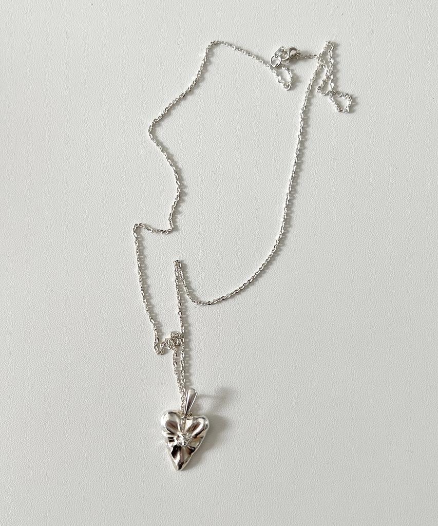 Siega Heart Shir Necklace