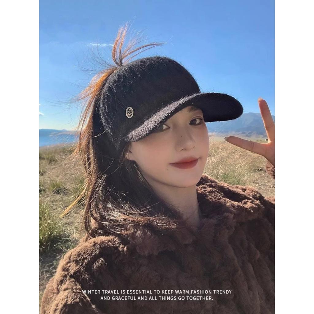 Autumn and Winter Warm Hollow Top Hat, Thickened and Can Tie A Ponytail To Prevent Cold, Ear Protection Knitted Hat, Fashionable Duckbill Hat