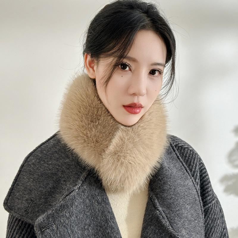 Fox Otter Rabbit Fur Scarf Collar Set: Versatile, Fashionable Magnetic Buckle for Neck Protection and Warmth - Women's Winter Accessory.