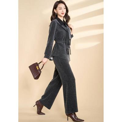 Abiti e completi – Completi con pantaloni
