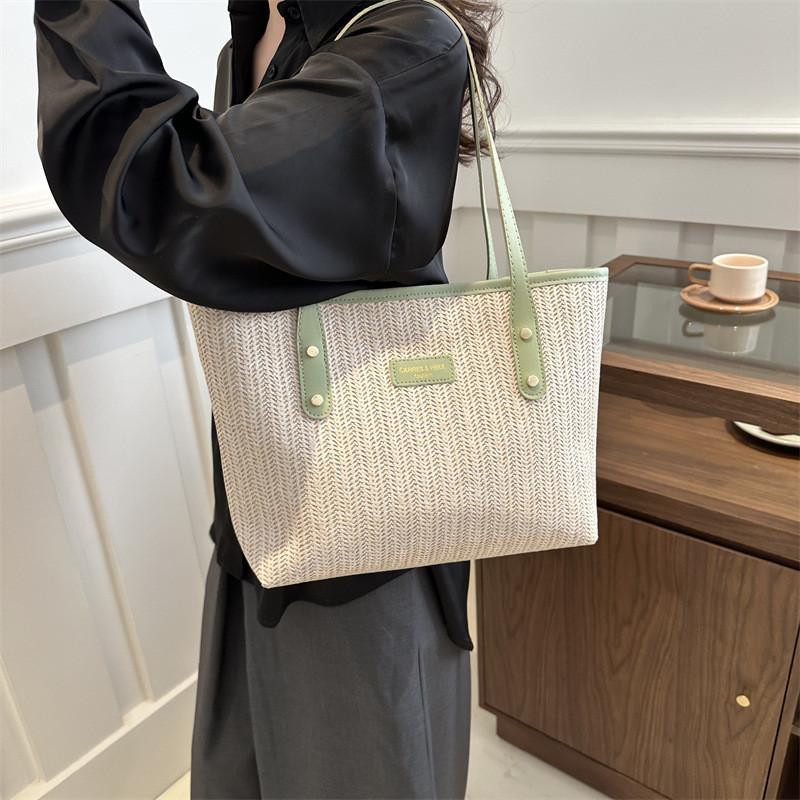 Womens Large Straw Tote Bag With Zipper Inner Pocket For Daily Casual Use