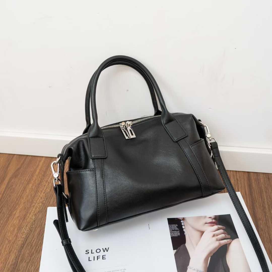 

Women Oilwax Genuine Leather Tote Bag 2026 New Cow Leather Handbag Small Fashi Ladies Shoulder or Crossbody Bags