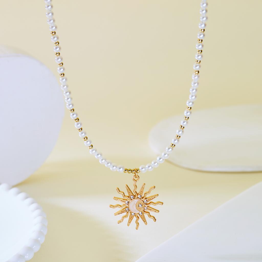 Fashion Metal Sun Star Pendant Necklaces for Women Bohemian Colorful Beads Chain Necklaces Handmade Exquisite Jewelry Gifts