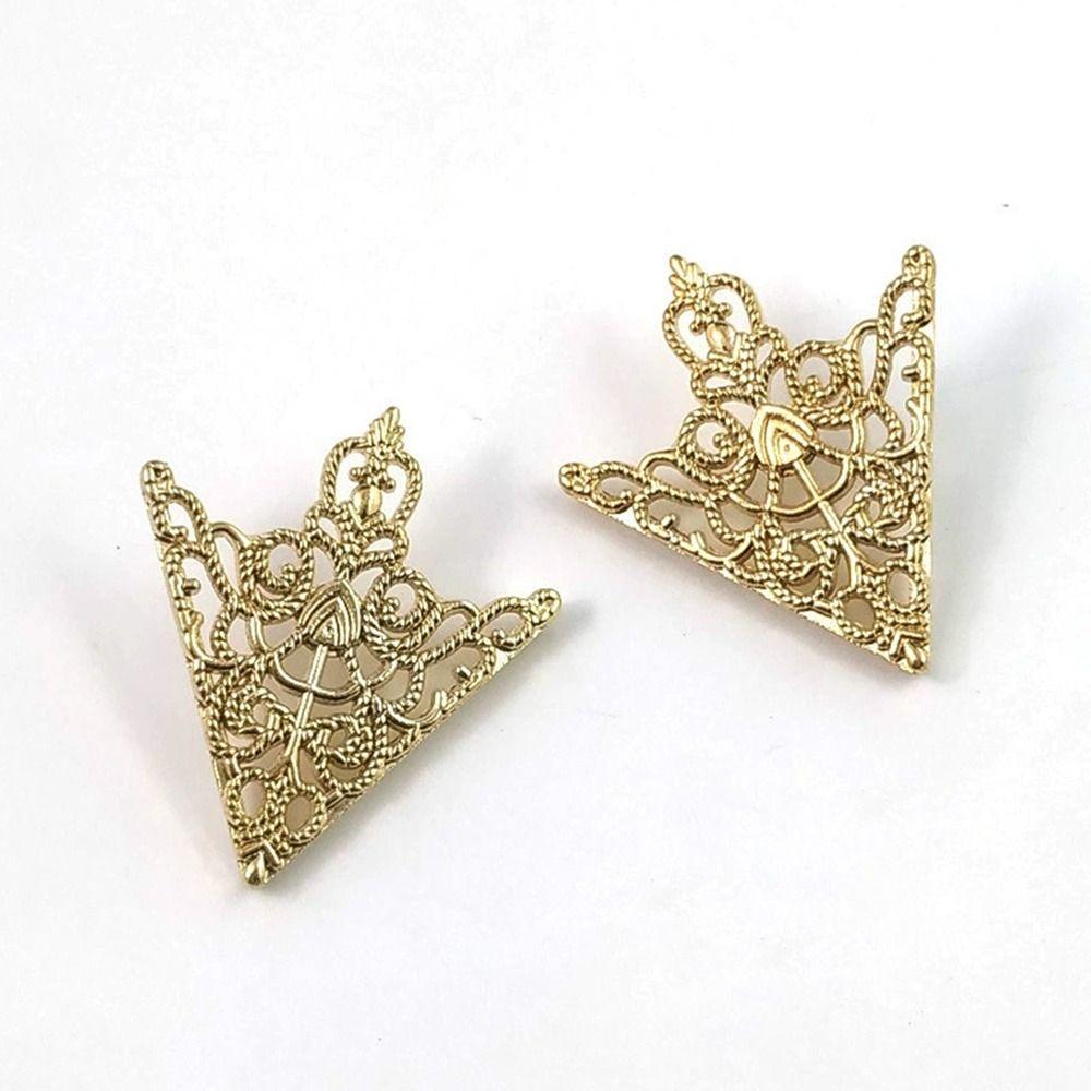 Vintage Collar Brooch Tide Exquisite Hollow Out Metal Brooch  For Men Women Lady Blouse Shirt
