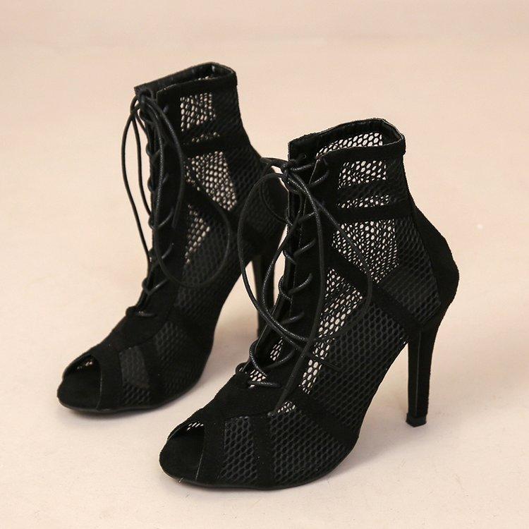 

Foreign trade 2025 summer new large size European and American mesh cool boots Roman sexy lace-up fish mouth high heels 43 чёрный