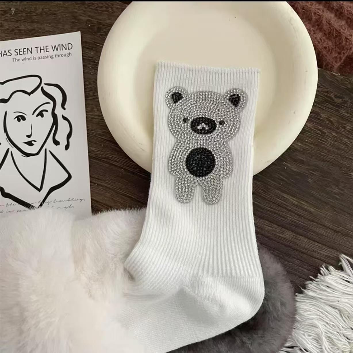 

Diamond cartoon bear decorated socks, fashionable diamond sparkling women s socks, comfortable and breathable Christmas socks 34-39