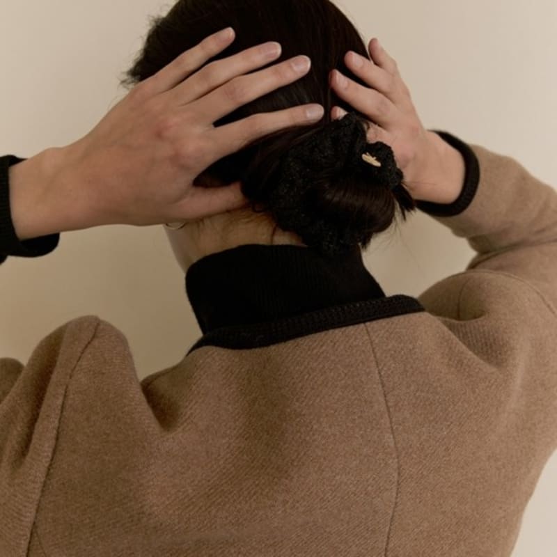 DEPOUND Heart Charm Scrunchie - Black Tweed