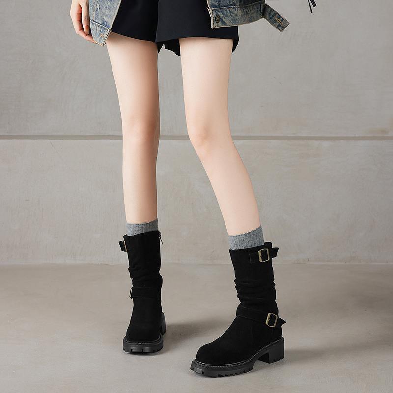 Krazing Pot Fashion Cow Suede Nubuck Winter Round Toe Modern Boots Med Heels Slip on Pleated Style Metal Buckle Mid-calf Boots