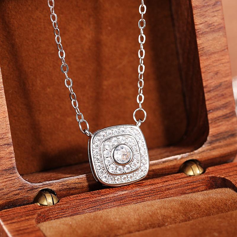 Xiaomi Huitan Kissenförmige Anhänger Halskette für Damen Hochzeit Verlobung Charmante Silberfarbene Accessoires Eleganter Schmuck mit eingelegten Zirkonia