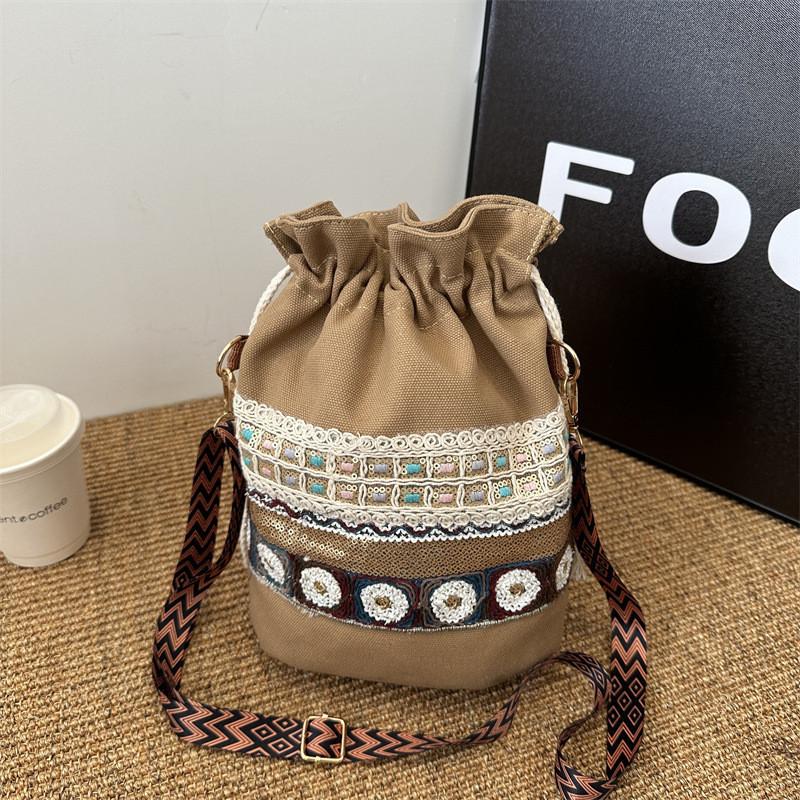 Women's 2024 New Vintage Casual Ethnic Style Bucket Bag Street Fashion Contrast Color Shoulder Bag