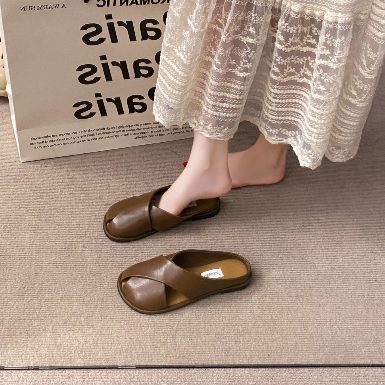 

Fashion Outside Sandals Soft Flat Shoes for Women Easy Wears Slides Casual Shoe Designer Luxury Non Slip Stylish Woman Slippers On Sale 35