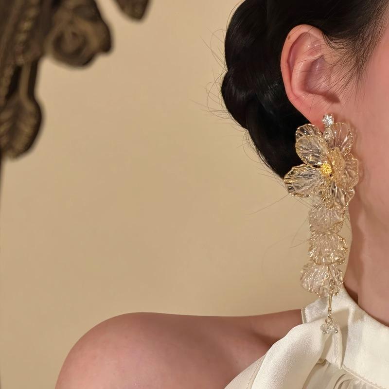 Gold Molten Silver Needle Diamond-encrusted Crystal Fringed Stud Earrings New Chinese Retro Temperament Earrings Light Luxury High-end Earrings